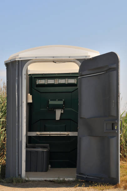 Portable Toilet Options We Offer in Pine Manor, FL